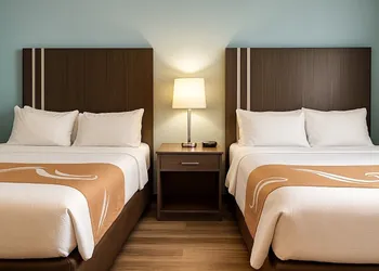 Village Inn & Suites hotel thumbnail 4