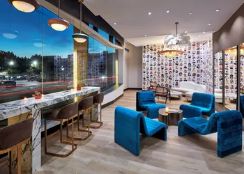 Elan Hotel hotel thumbnail 4