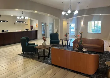 La Quinta Inn & Suites by Wyndham Albuquerque Midtown hotel thumbnail 5