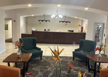 La Quinta Inn & Suites by Wyndham Albuquerque Midtown hotel thumbnail 6