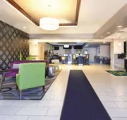 La Quinta Inn & Suites by Wyndham Tampa Bay Area-Tampa South hotel detail image 3