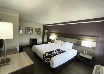La Quinta Inn by Wyndham San Antonio Lackland hotel thumbnail 3