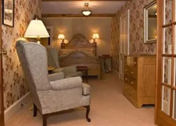 Arlington's West Mountain Inn hotel thumbnail 6