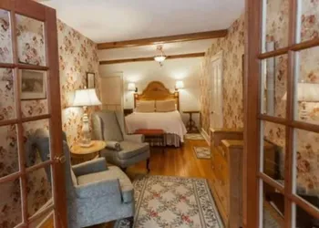 Arlington's West Mountain Inn hotel thumbnail 7