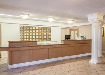 La Quinta Inn by Wyndham New Orleans West Bank / Gretna hotel thumbnail 2