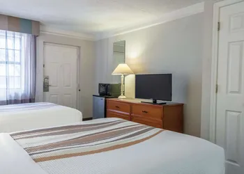 La Quinta Inn by Wyndham New Orleans West Bank / Gretna hotel thumbnail 3
