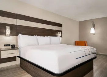 La Quinta Inn Lexington/Horse Park hotel thumbnail 7