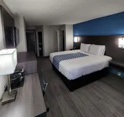 La Quinta Inn & Suites by Wyndham Houston Stafford Sugarland hotel detail image 7