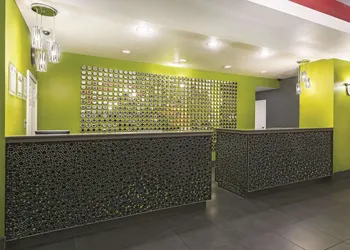 La Quinta Inn & Suites by Wyndham Laredo Airport hotel thumbnail 3