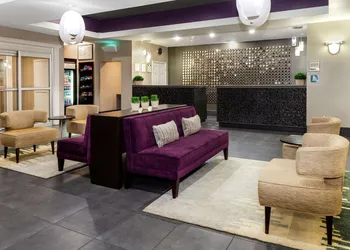 La Quinta Inn & Suites by Wyndham Laredo Airport hotel thumbnail 4