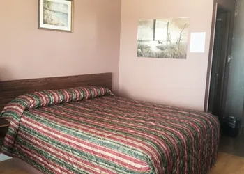 Lamplighter Viking Motel hotel thumbnail 4