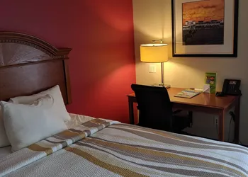 La Quinta Inn & Suites by Wyndham North Platte hotel thumbnail 5