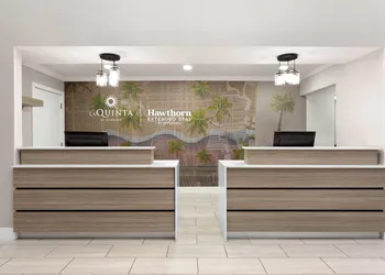La Quinta Inn & Suites by Wyndham Ft Lauderdale Cypress Cr hotel thumbnail 4
