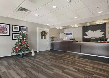 Howard Johnson by Wyndham Sacramento Downtown hotel thumbnail 3