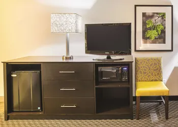 La Quinta Inn & Suites by Wyndham Phoenix Scottsdale hotel thumbnail 3
