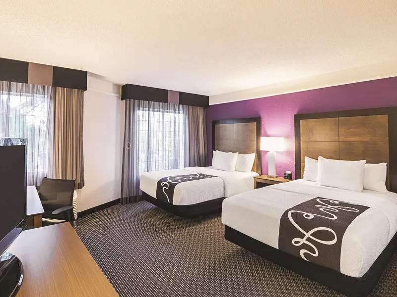 La Quinta Inn & Suites by Wyndham Fort Worth North hotel detail image 6