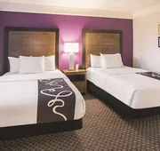 La Quinta Inn & Suites by Wyndham Fort Worth North hotel detail image 7