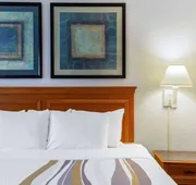 La Quinta Inn & Suites by Wyndham Redding hotel detail image 5