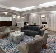 La Quinta Inn & Suites by Wyndham San Antonio Airport hotel detail image 4