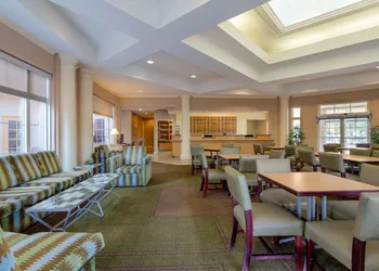 La Quinta Inn & Suites by Wyndham Lakeland West hotel thumbnail 2