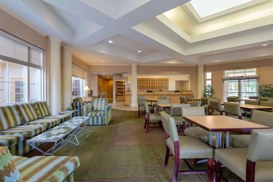 La Quinta Inn & Suites by Wyndham Lakeland West hotel detail image 2