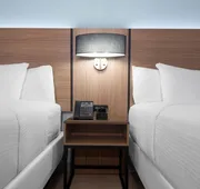La Quinta Inn & Suites by Wyndham Raleigh Cary hotel detail image 4