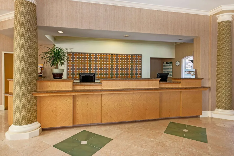 La Quinta Inn & Suites by Wyndham Albuquerque West hotel detail image 2