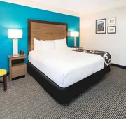 La Quinta Inn & Suites by Wyndham Tampa Brandon Regency Park hotel detail image 5