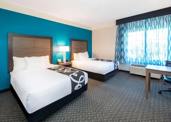 La Quinta Inn & Suites by Wyndham Tampa Brandon Regency Park hotel thumbnail 6