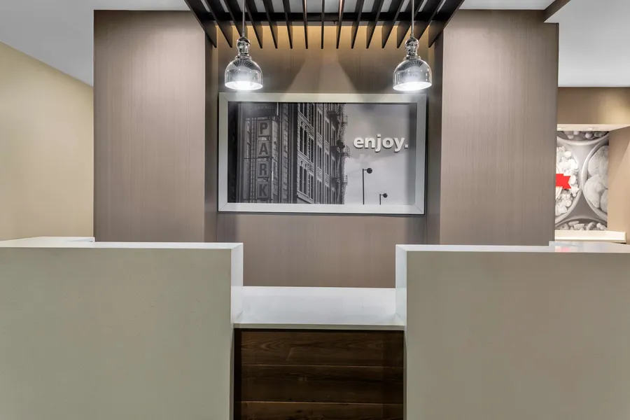 Hampton Inn & Suites Los Angeles/Hollywood hotel detail image 2