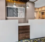 Hampton Inn & Suites Los Angeles/Hollywood hotel detail image 3