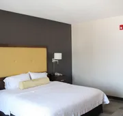 Hampton Inn & Suites Los Angeles/Hollywood hotel detail image 4