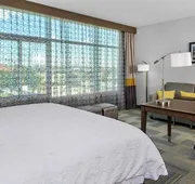 Hampton Inn & Suites Los Angeles/Hollywood hotel detail image 5