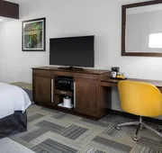 Hampton Inn & Suites Los Angeles/Hollywood hotel detail image 7