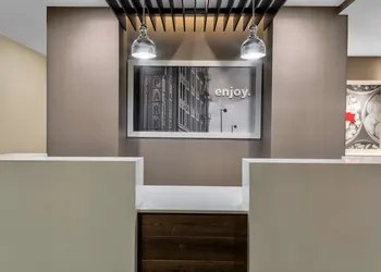 Hampton Inn & Suites Los Angeles/Hollywood hotel thumbnail 2