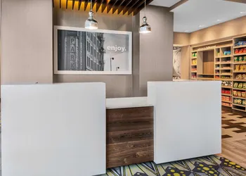 Hampton Inn & Suites Los Angeles/Hollywood hotel thumbnail 3