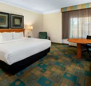 La Quinta Inn & Suites by Wyndham Phoenix West Peoria hotel detail image 4