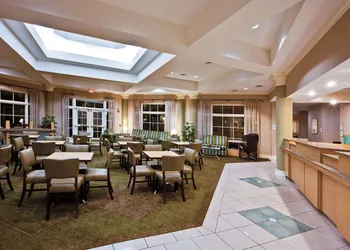 La Quinta Inn & Suites by Wyndham USF (Near Busch Gardens) hotel thumbnail 3