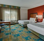 La Quinta Inn & Suites by Wyndham USF (Near Busch Gardens) hotel detail image 7