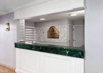 La Quinta Inn by Wyndham Cleveland Independence hotel thumbnail 4