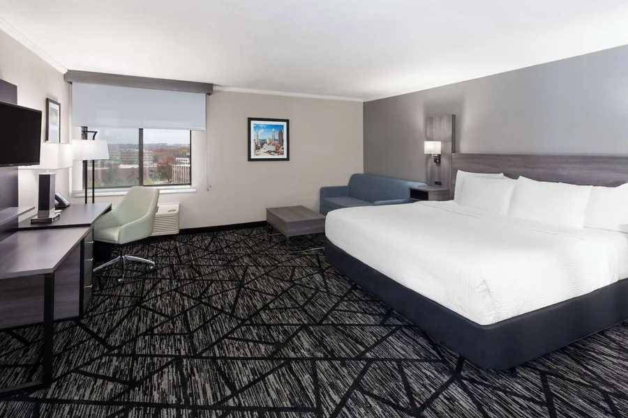 La Quinta Inn by Wyndham Cleveland Independence hotel detail image 6