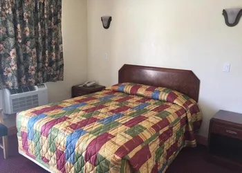 Travel Inn Motel hotel thumbnail 4