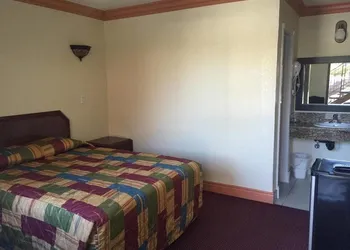 Travel Inn Motel hotel thumbnail 5