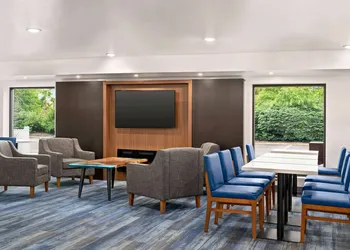 La Quinta Inn by Wyndham Columbus Dublin hotel thumbnail 3