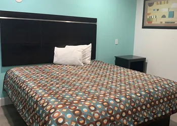 Budget Motel hotel thumbnail 5