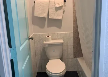 Budget Motel hotel thumbnail 8
