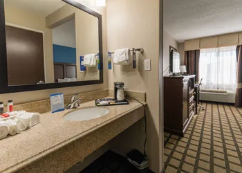 Baymont by Wyndham Detroit Airport/Romulus hotel thumbnail 5