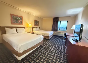 Norwood Inn & Suites by BlissPoint Post Rd Indianapolis hotel thumbnail 4