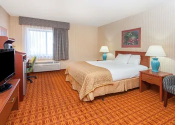 Baymont by Wyndham Detroit/Roseville hotel thumbnail 6