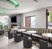 La Quinta Inn by Wyndham Indianapolis Airport Executive Dr hotel detail image 4